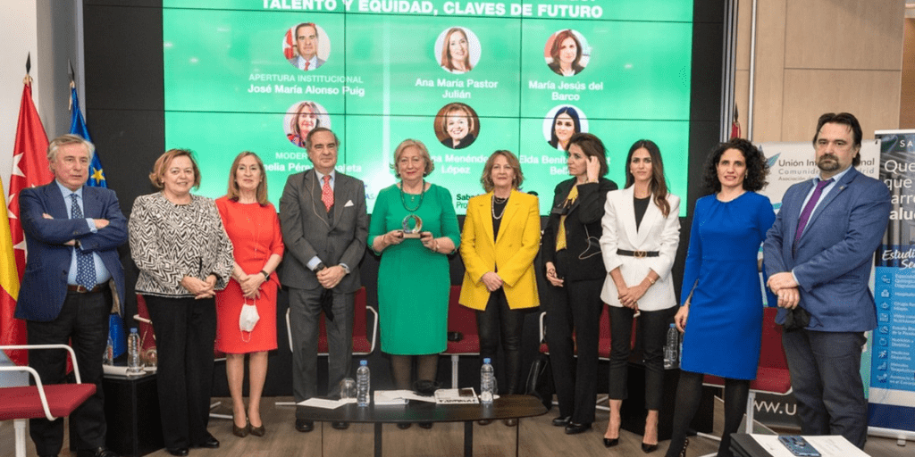 Unión Interpresional otorga el I Premio Mujer Profesional a la primera ingeniero de minas de España, María Dolores Norte