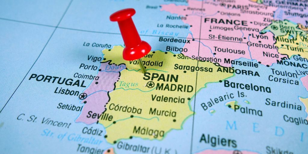 Consulta entrega de acciones a empleados desplazados a España que tributan por la Ley Beckham